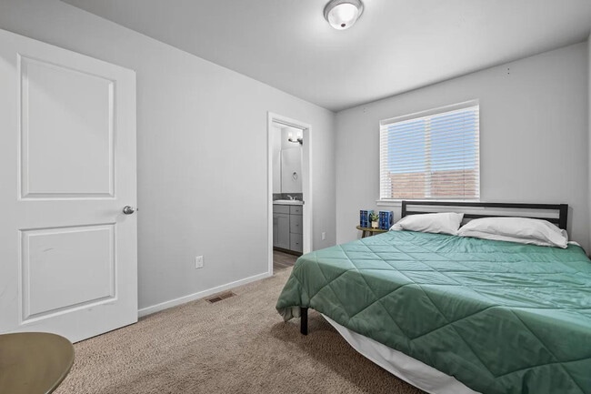 Building Photo - 5324 Remington Dr