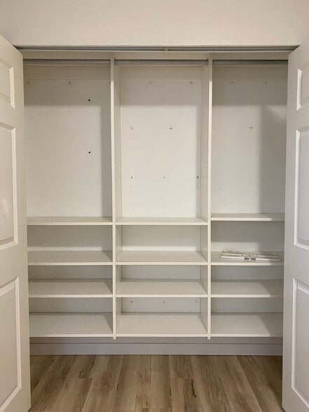 Building Photo - 4720 Delridge Way SW