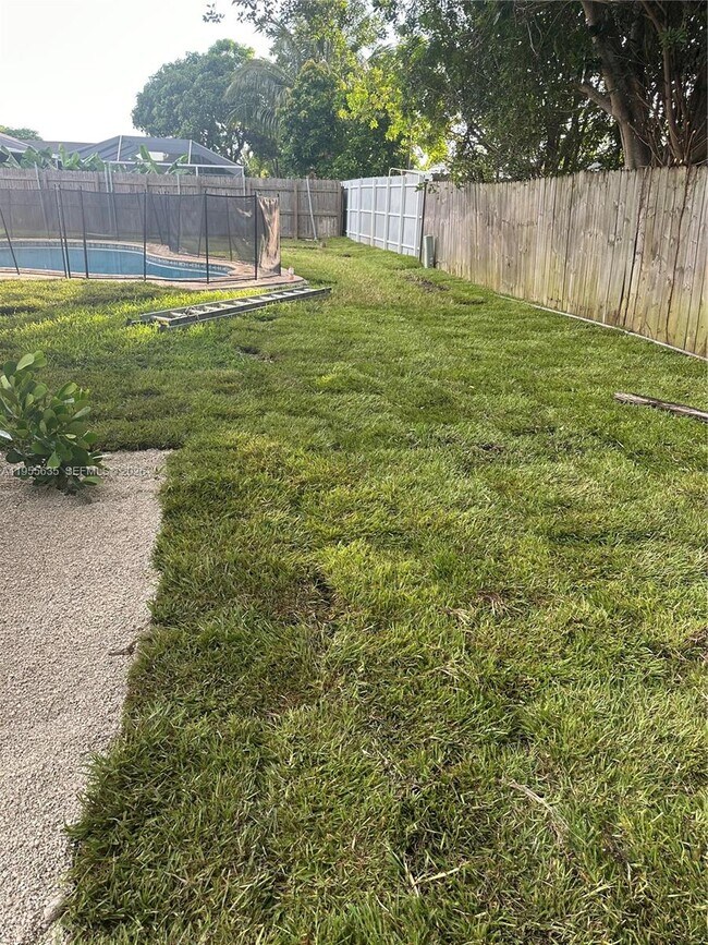 Building Photo - 10805 SW 165th Terrace