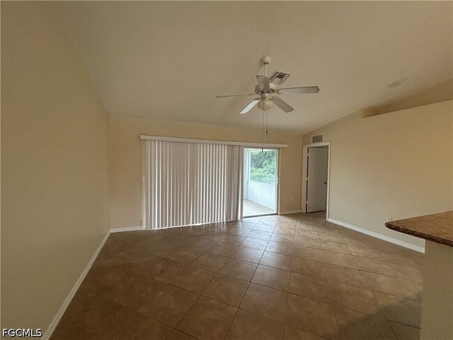 Building Photo - 6012 Thrush Ave