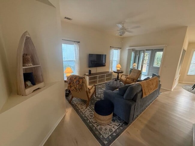 Building Photo - 60 Padgett Dr