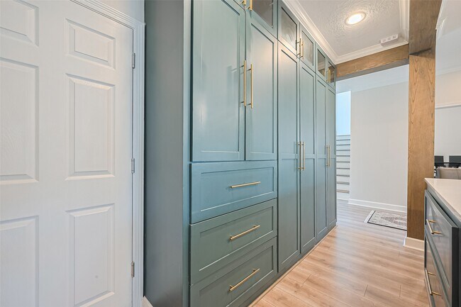 Building Photo - 1413 Whispering Pines Dr