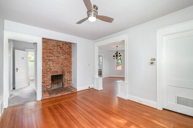 Building Photo - Modern Comfort Meets Prime Oakley Living –...