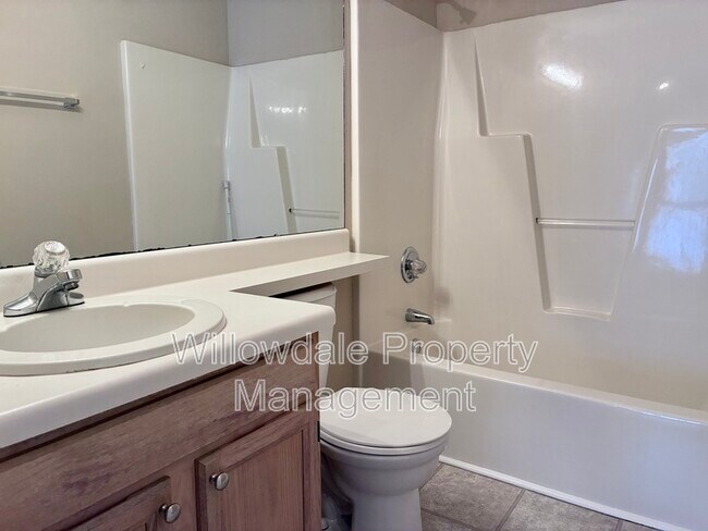 Building Photo - 4932 Harbour Towne Dr