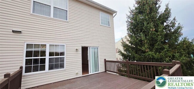 Building Photo - 3791 Knight Dr