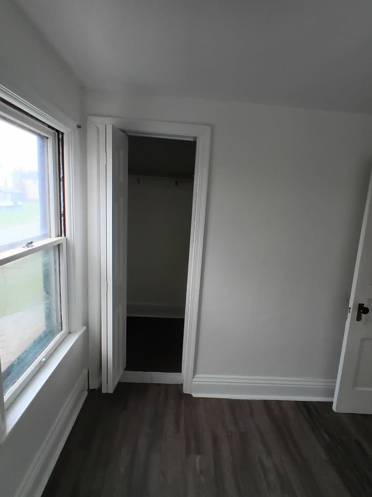 Bedroom - 1005 Hamilton Ave