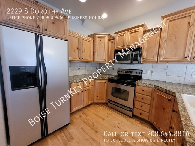 Building Photo - 2229 S Dorothy Ave