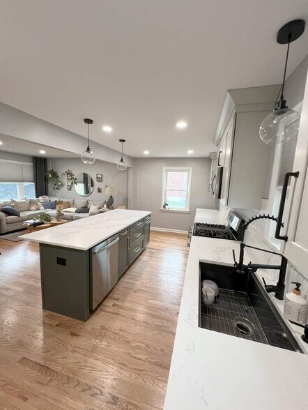 Building Photo - 10718 Cathy Dr