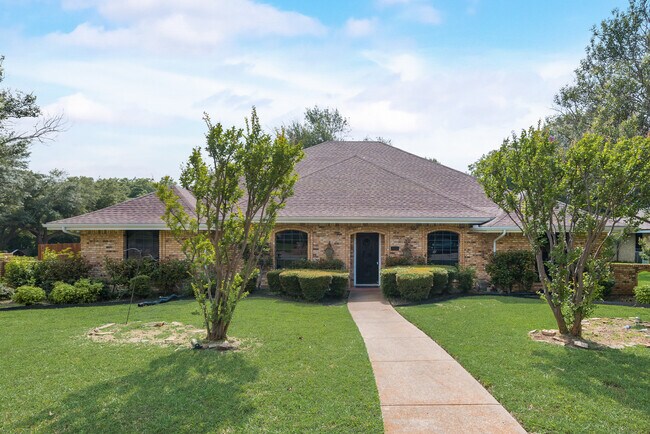 Building Photo - 923 S Greenstone Ln