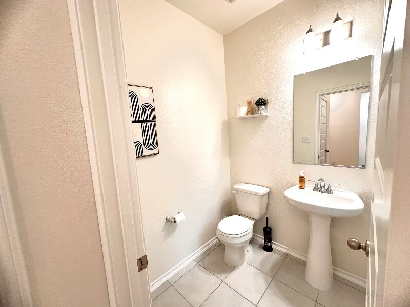 Building Photo - 1106 Aronia Ln