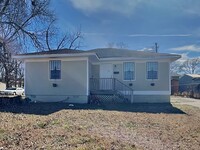 Building Photo - 481 Iota Ave S