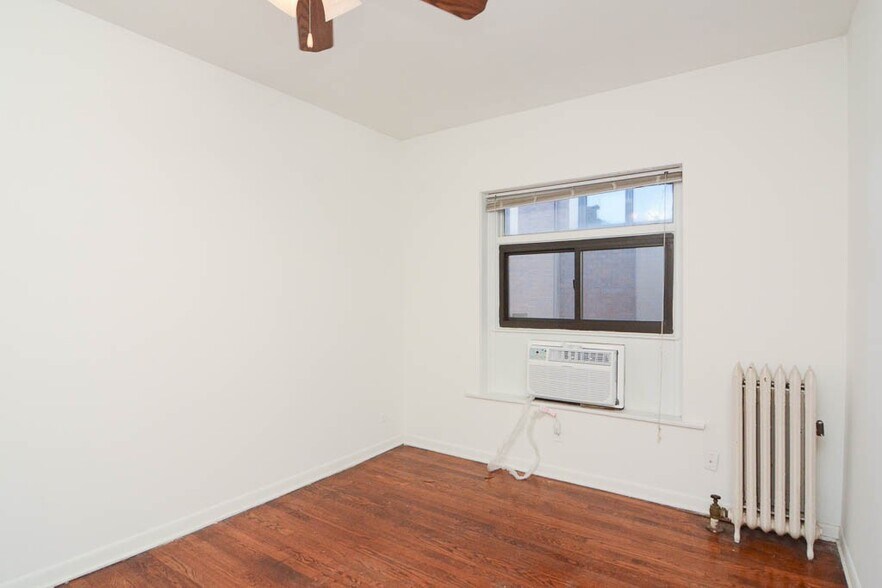 Building Photo - 3024 N Halsted St