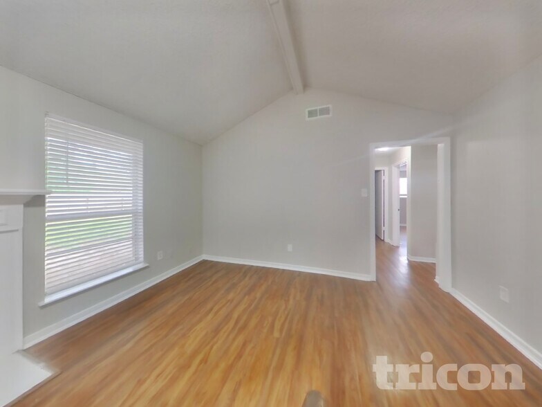 Building Photo - 13154 Winding Wood Dr