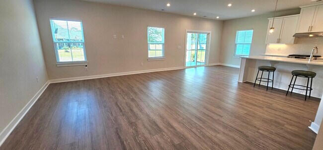 Building Photo - 2313 Hazel Wy