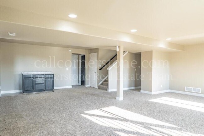 Building Photo - 6070 Jorie Rd