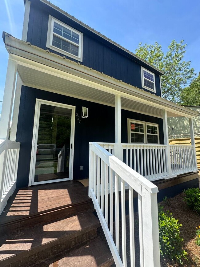 Building Photo - Tiny Home - MOVE IN SPECIAL