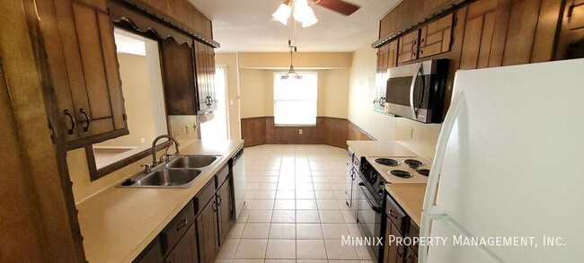 Building Photo - 4620 Itasca St