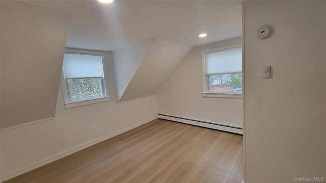 Building Photo - 50 Deepdale Dr