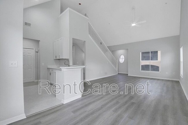 Building Photo - 6005 Westgate Dr