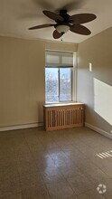 Building Photo - 920 61st St