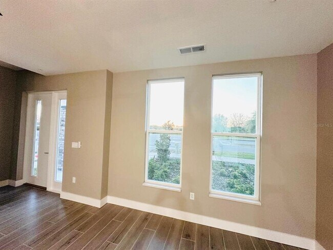 Building Photo - 1680 Houston St