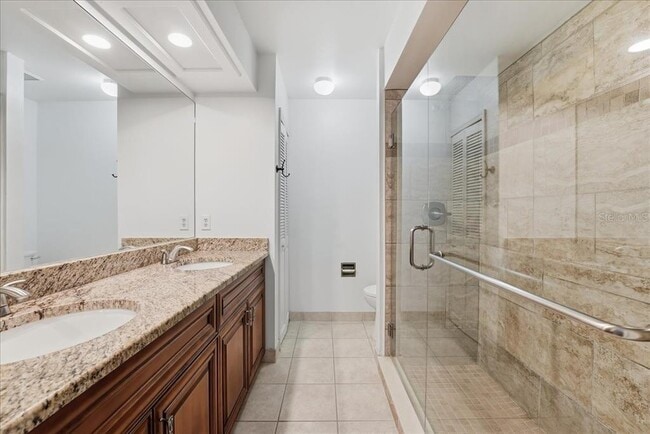 Building Photo - 4552 S Hampton Dr