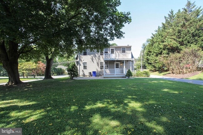 Building Photo - 3263 St Johns Ln