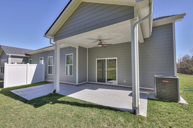 Building Photo - 1401 Autumn Leaf Ln