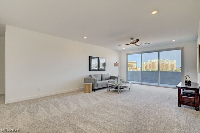 Building Photo - 10022 Decano Rdg St