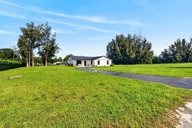 Building Photo - 5989 Coconut Blvd