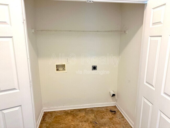 Building Photo - 1389 Highgrove Way