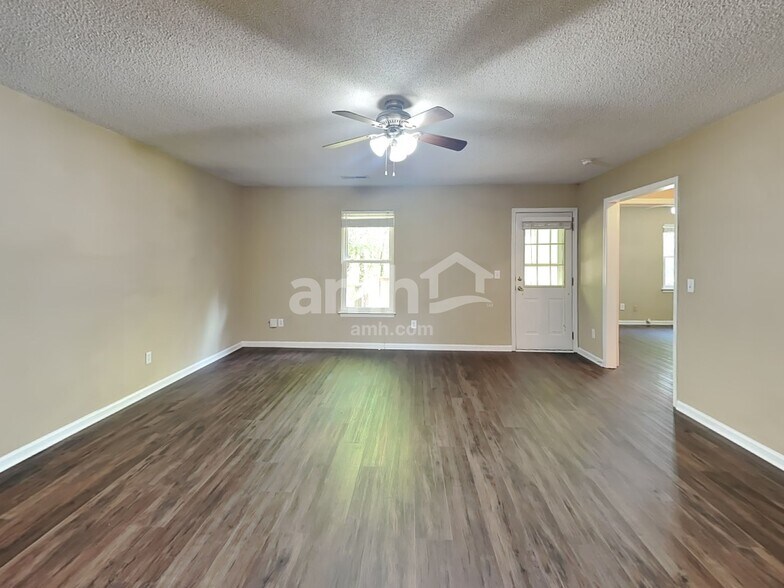 Building Photo - 5008 Lonita St