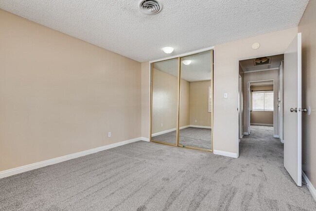 Building Photo - 3016 El Camino Ave