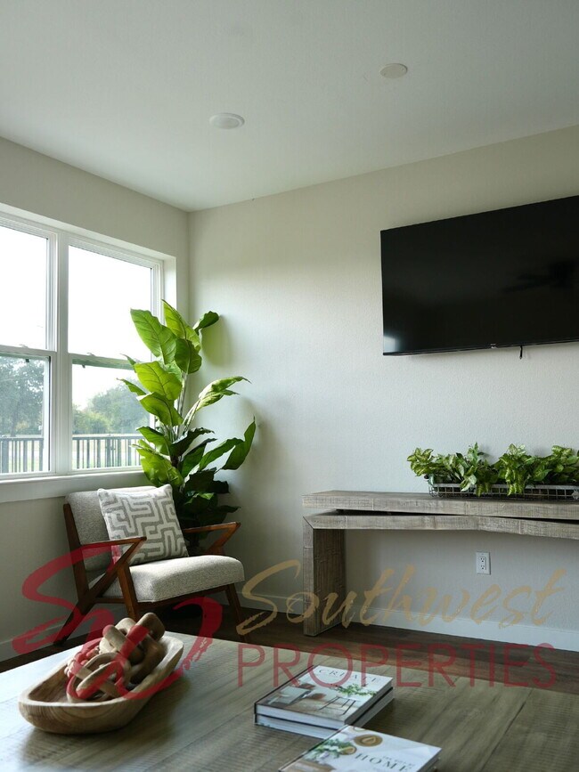 Building Photo - Upgrade your living experience across from campus in this fully furnished 3 bedroom 2.5 bath!