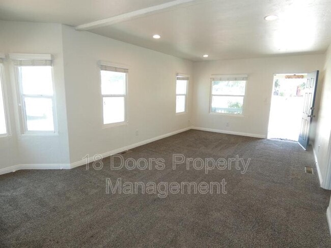 Building Photo - 4536 4th St