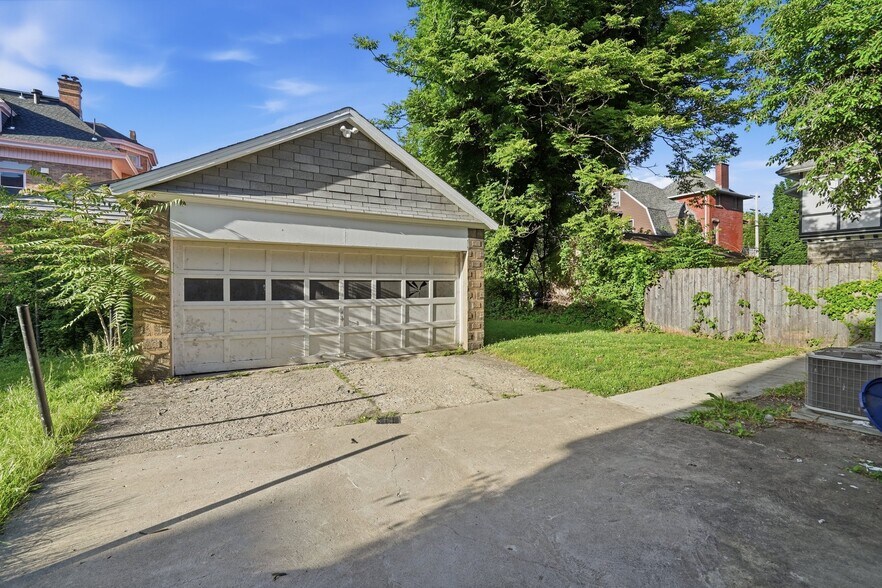 Building Photo - 1706 Termon Ave