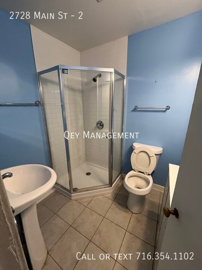 Building Photo - 2728 Main St