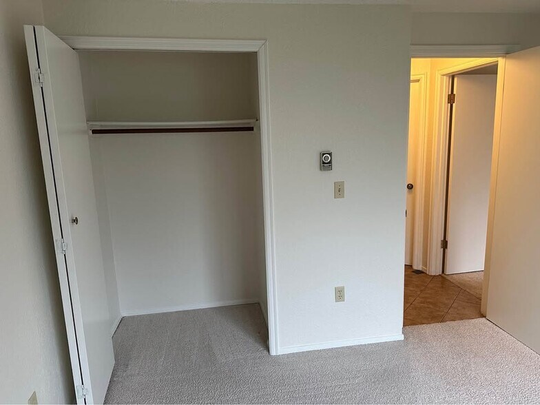 Building Photo - 11104 NE 68th St