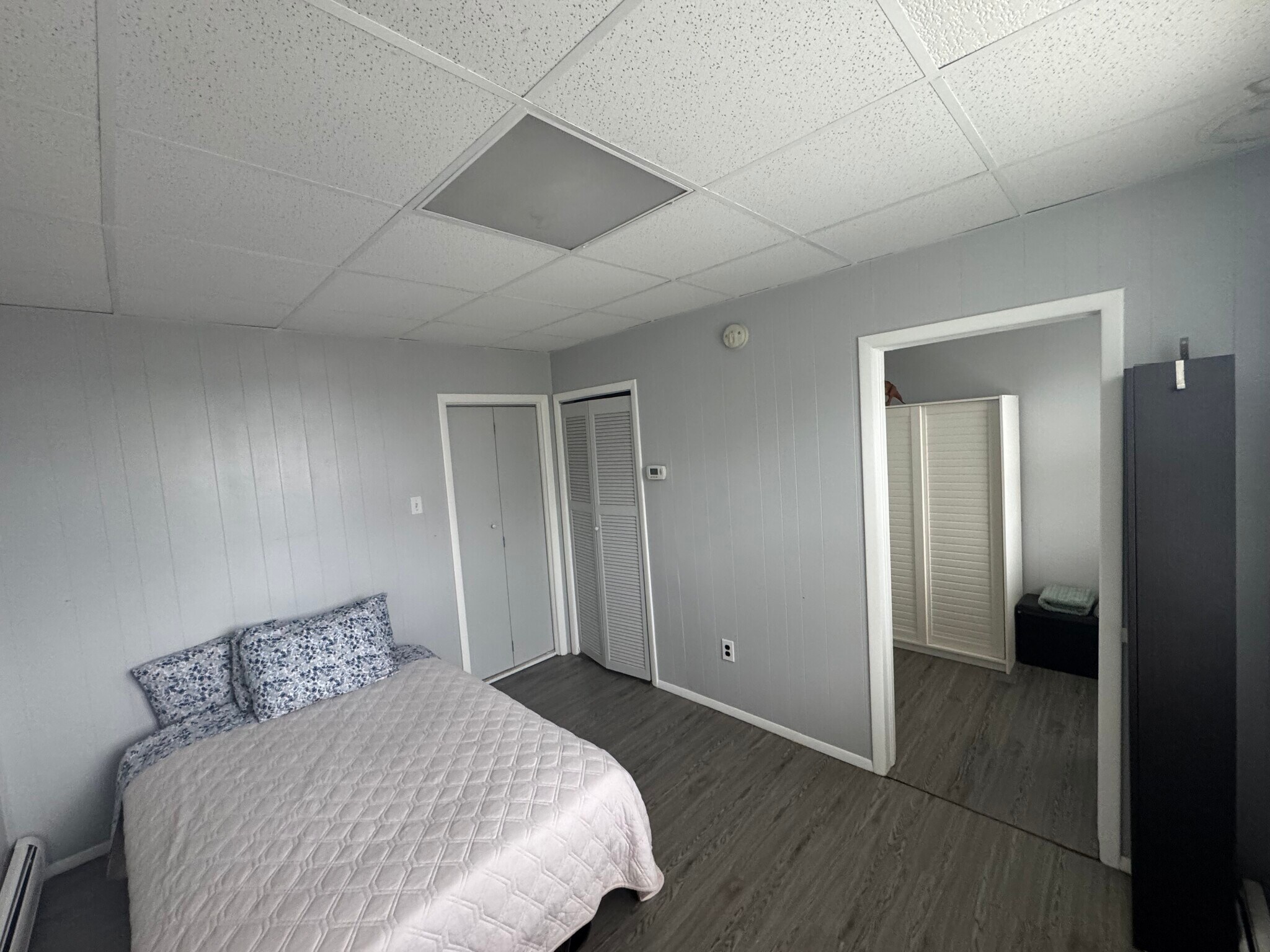Building Photo - 482 Thomas Ave