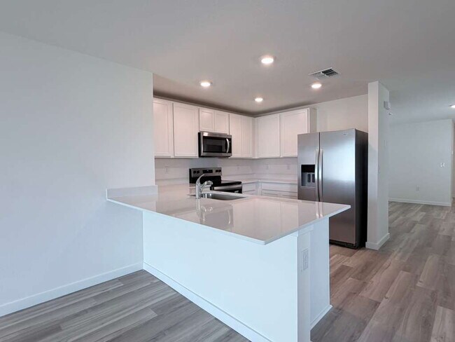 Building Photo - MOVE-IN SPECIAL 2 WEEKS FREE RENT!! NO APPLICATION FEES FOR APPROVED APPLICANTS**Beautiful Brand-...