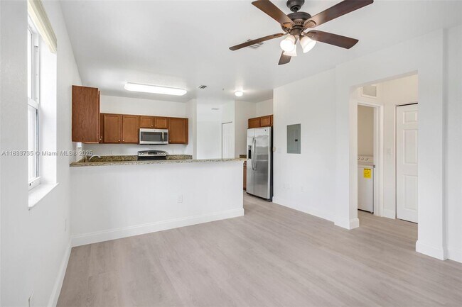 Building Photo - 8650 NW 97th Ave