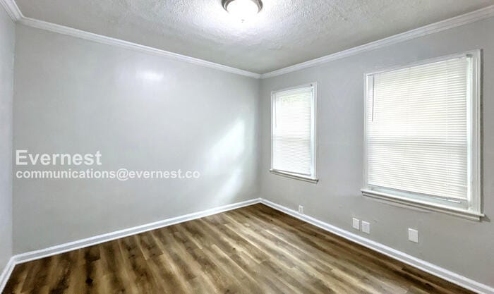 Building Photo - 2168 Rexford Dr