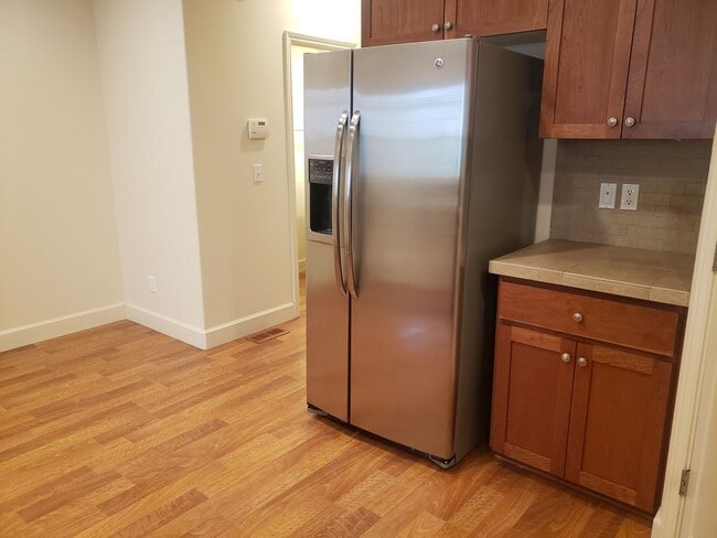 Building Photo - Wonderful Townhouse in Bethany/ NW Portland