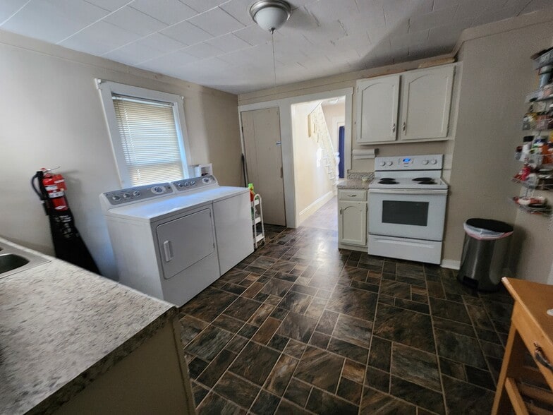 Building Photo - 40 Getchell St
