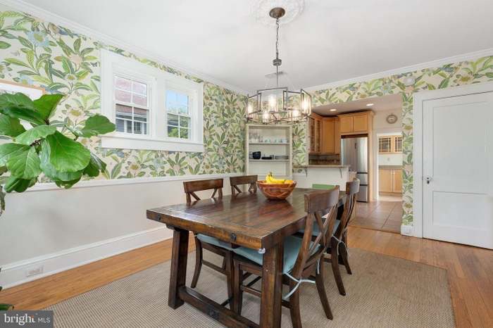 Building Photo - 8601 Mayfair Pl