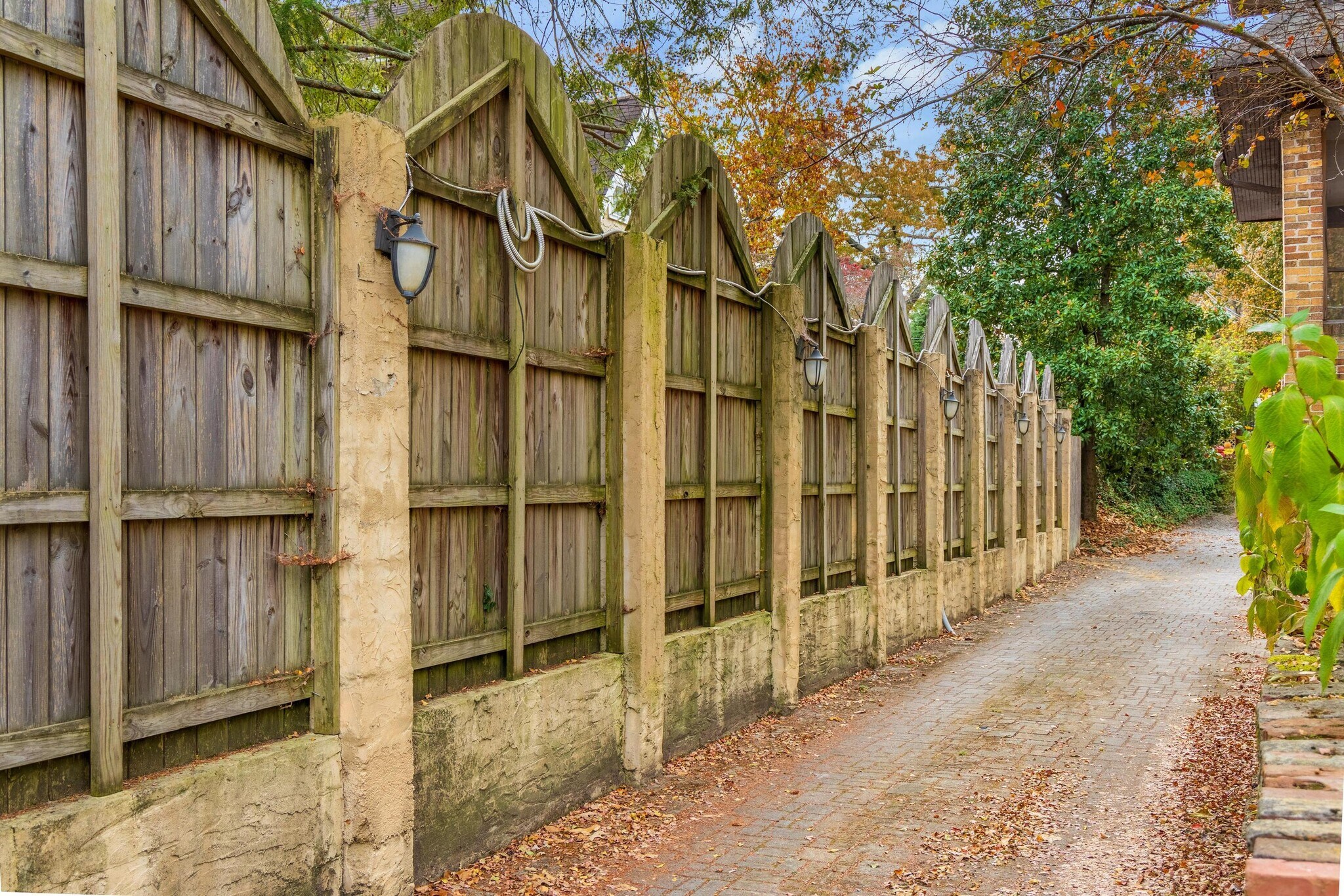 Building Photo - 3416 Glendon Dr