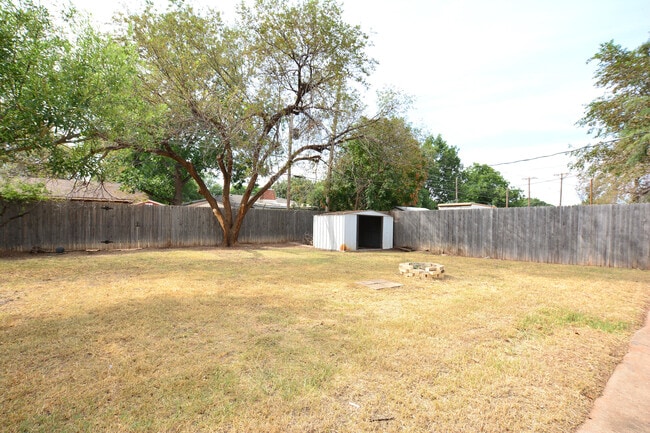 Building Photo - 6019 Orlando Ave