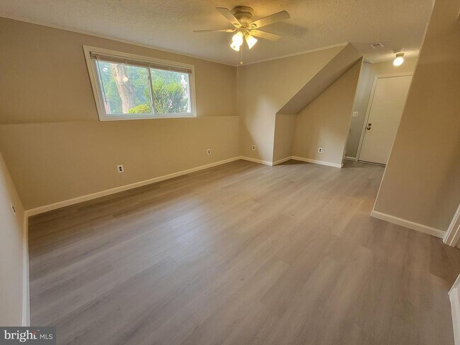 Building Photo - 7598 Springfield Hills Dr