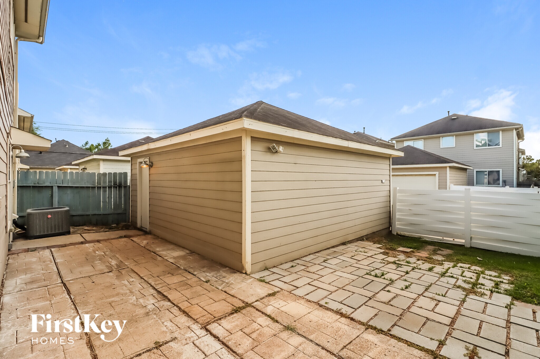 Building Photo - 1667 Nichole Woods Dr