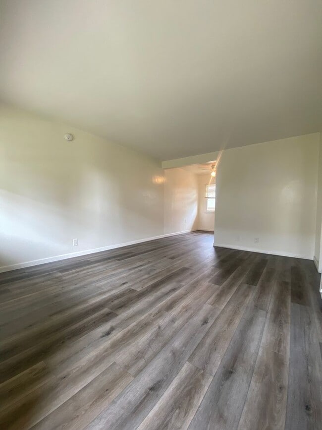 Interior Photo - 11742 S. Vermont Ave